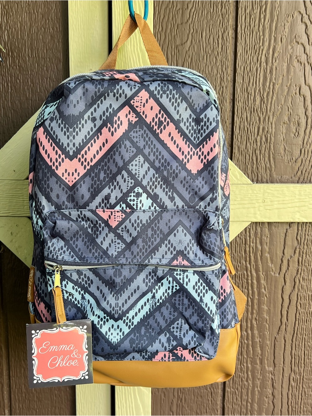 Emma & Chloe Fashion Zigzag Pattern Backpack